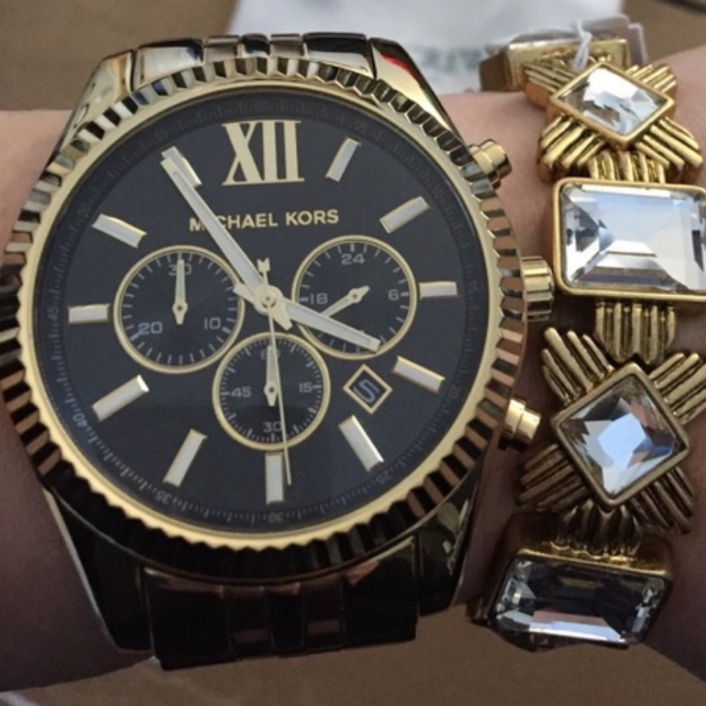 ♥️♥️Excellent condition Michael Kors Gold Watch